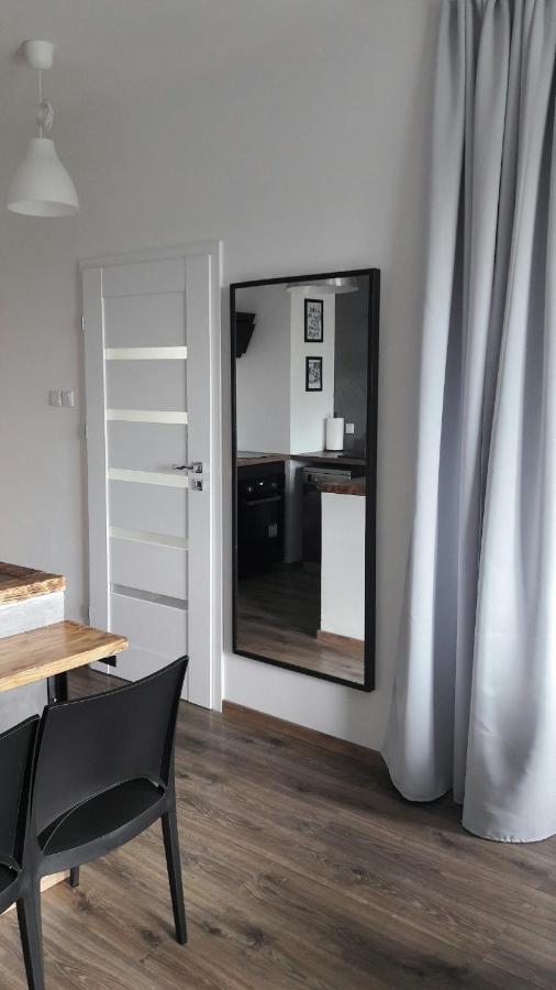 ורשה Silver Apartment In Wilanow מראה חיצוני תמונה