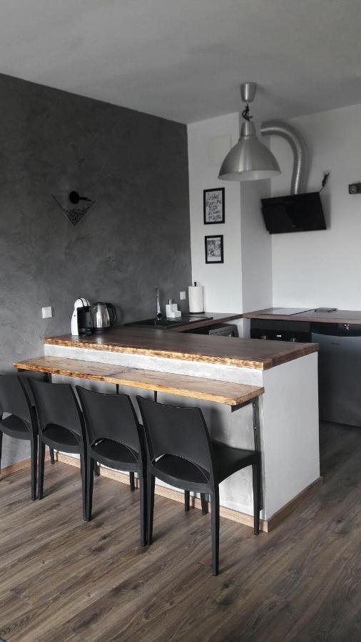 ורשה Silver Apartment In Wilanow מראה חיצוני תמונה